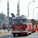 İstanbul'da nostaljik otobüslerle bayram gezisi otobüssaatleri.org